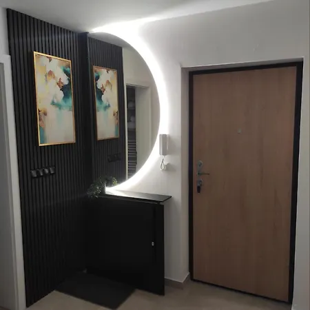 Apartment Em